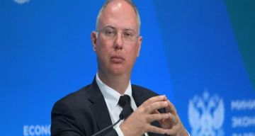 دميترييف يحذر: أوروبا أمام تسونامي من سبع موجات متتالية بدءا من مايو