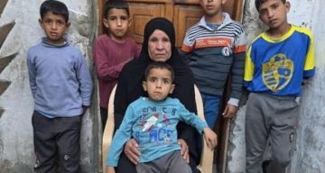 تقرير  بسبب  شوال طحين .. أم محمد تعيل خمسة أيتام بعد ارتقاء والديهم في رحلة البحث عن طعام