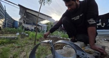 تقرير  محمد نصير.. عائد من الموت ليزرع الحياة والأمل في خيمته بغزة