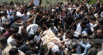 جماهير غفيرة تشيع الشهيد الطفل إبراهيم الخياط وسط هتافات داعمة للمقاومة ومنددة بجرائم الاحتلال