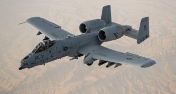 الثانية خلال يوم.. تحطم مقاتلة أمريكية من طراز A-10 قرب مضيق هرمز