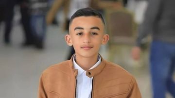 الاحتلال يدفن الطفل الشهيد عليان في مقابر الأرقام