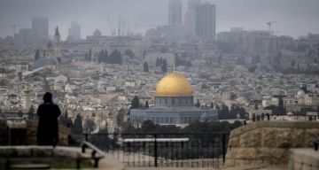 القاهرة تدين رفع علم الاحتلال بـالأقصى وتدعو لوقف الانتهاكات