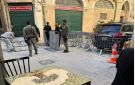 الاحتلال يحول أحياء القدس إلى ثكنة عسكرية ويعيق احتفالات سبت النور - ps