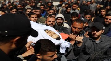 عباس ودحلان يعزيان رئيس حماس في غزة خليل الحية باستشهاد نجله الرابع في غارة إسرائيلية