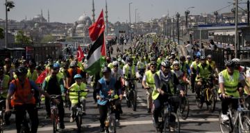 مسيرة دراجات هوائية في إسطنبول دعما لـ  أسطول الصمود 