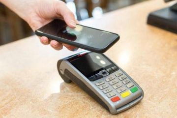 مطالب بتقليص الرسوم وتعزيز حماية المحافظ الإلكترونية في غزة