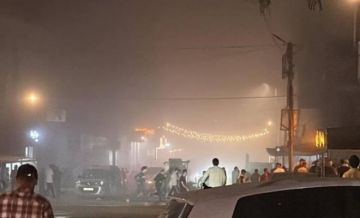 بالفيديو: شهيدة وإصابات في غارة إسرائيلية استهدفت بناية سكنية غرب غزة بالفيديو: شهيدة وإصابات في غارة إسرائيلية استهدفت بناية سكنية غرب غزة