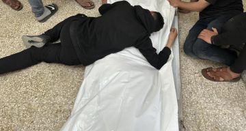 محدث  شهيد وجرحى في غارة إسرائيلية استهدفت مدخل مخيم النصيرات وسط القطاع