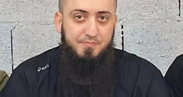 والد المعتقل سليمان الشامي: ابني يتعرض للتعذيب داخل سجون السلطة ويحرم من العلاج