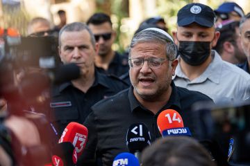 بريطانيا تستدعي القائم بالأعمال الإسرائيلي على خلفية فيديو إهانة بن غفير نشطاء أسطول الصمود بريطانيا تستدعي القائم بالأعمال الإسرائيلي على خلفية فيديو إهانة بن غفير نشطاء أسطول الصمود