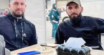 الجزيرة تطالب بمعاقبة مسؤولين إسرائيليين عن قتل مراسليها في غزة الجزيرة تطالب بمعاقبة مسؤولين إسرائيليين عن قتل مراسليها في غزة