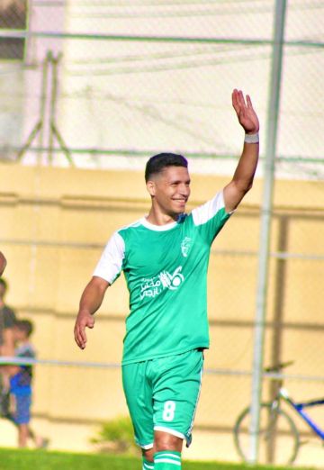 تقرير وسيم فرج.. من الملاعب إلى مطبخ النزوح تقرير وسيم فرج.. من الملاعب إلى مطبخ النزوح