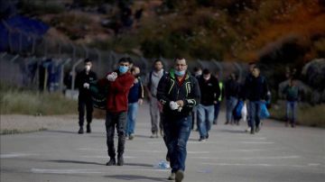 إسرائيل توفر لقاح كورونا للعمال الأجانب وتمنع العمال الفلسطينيين من الحصول عليه