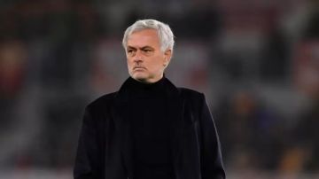 مورينيو يستعد للعودة إلى تدريب ريال مدريد مورينيو يستعد للعودة إلى تدريب ريال مدريد