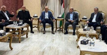 وفود الفصائل الفلسطينية تصل القاهرة لبدء جولة مفاوضات وحوارات وطنية شاملة