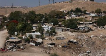 خاص  ناشط مقدسي لـ شهاب: الاحتلال يهدم ويطمس ما تبقى من تجمع  خلة السدرة  لاستكمال تهجير سكانه بالكامل