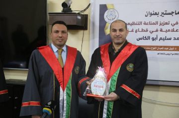 بعد عقدين من الانتظار.. الحرب تغتال حلم الأبوة للدكتور صديق نصار بعد عقدين من الانتظار.. الحرب تغتال حلم الأبوة للدكتور صديق نصار