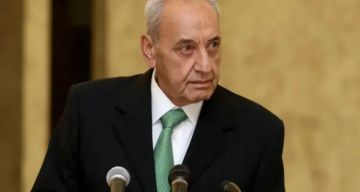 بري يدعو ماكرون إلى تثبيت وقف النار وانسحاب جيش الاحتلال من لبنان بري يدعو ماكرون إلى تثبيت وقف النار وانسحاب جيش الاحتلال من لبنان