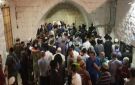 بالفيديو مئات المستوطنين يقتحمون مقام يوسف شرق نابلس