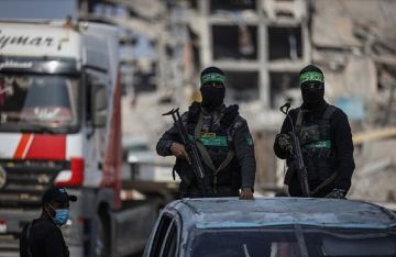 أكسيوس: البيت الأبيض يتوقع موافقة حماس على نزع سلاحها في غزة خلال الأيام القادمة أكسيوس: البيت الأبيض يتوقع موافقة حماس على نزع سلاحها في غزة خلال الأيام القادمة