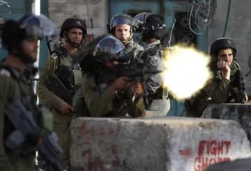 الاحتلال يصيب شابا بالرصاص ويعتقل 11 مواطنا في الضفة الاحتلال يصيب شابا بالرصاص ويعتقل 11 مواطنا في الضفة