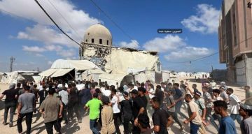 بالصور تشييع جثامين 3 شهداء ارتقوا بغارة للاحتلال في خانيونس بالصور تشييع جثامين 3 شهداء ارتقوا بغارة للاحتلال في خانيونس