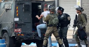 الاحتلال يعتقل عددا من المواطنين خلال اقتحامات في الضفة المحتلة الاحتلال يعتقل عددا من المواطنين خلال اقتحامات في الضفة المحتلة