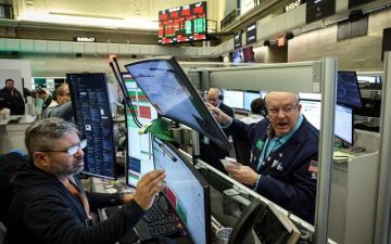 تباين أداء الأسهم الأمريكية وسط ترقب لنتائج الشركات وقرار الفيدرالي تباين أداء الأسهم الأمريكية وسط ترقب لنتائج الشركات وقرار الفيدرالي