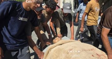 شهيد و10 مصابين في قصف استهدف خيام النازحين بمواصي خان يونس شهيد و10 مصابين في قصف استهدف خيام النازحين بمواصي خان يونس