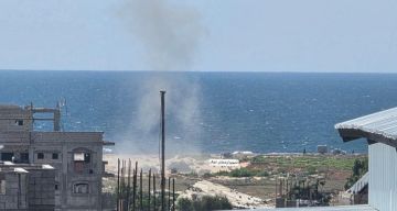 بالفيديو  شهيد وجريحان في استهداف  إسرائيلي  قرب جسر وادي غزة وسط القطاع
