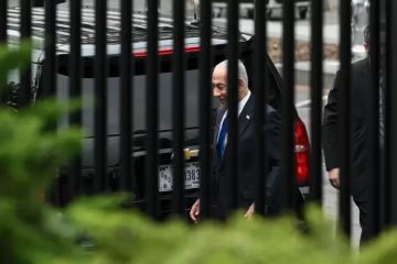 استطلاع: 49 من الأميركيين يؤيدون اعتقال نتنياهو إذا دخل الولايات المتحدة استطلاع: 49 من الأميركيين يؤيدون اعتقال نتنياهو إذا دخل الولايات المتحدة