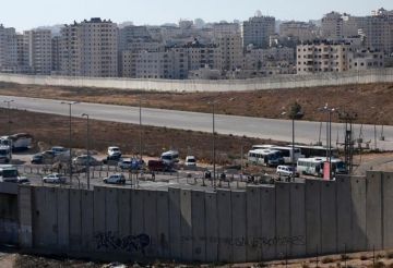 حماس تدين وضع حجر الأساس لـمركز التراث في مطار القدس وتعتبره تصعيدا خطيرا حماس تدين وضع حجر الأساس لـمركز التراث في مطار القدس وتعتبره تصعيدا خطيرا