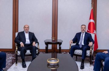 في أولى محطة الخارجية بعد انتخابه.. خليل الحية يطلع أنقرة على مستجدات الوضع في غزة والضفة في أولى محطة الخارجية بعد انتخابه.. خليل الحية يطلع أنقرة على مستجدات الوضع في غزة والضفة
