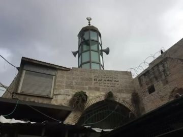 حماس: منع الأذان اعتداء سافر على حرية العبادة