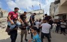 غزة تزف أبناءها الناجحين.. فرحة تتحدى الحرب والدمار