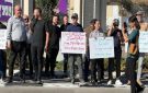 بالصور الداخل المحتل: وقفة منددة بتواطؤ شرطة الاحتلال مع الجريمة وضد قانون تقييد الأذان - ps