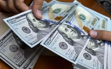 الدولار يستقر قرب أعلى مستوى في أسبوع الدولار يستقر قرب أعلى مستوى في أسبوع