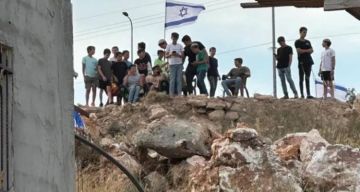مستوطنون يعتدون على كنيسة أرمنية في القدس المحتلة بالبصق ورشق الحجارة
