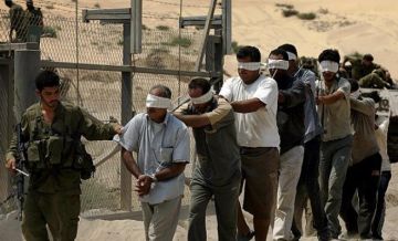 بالأسماء: الاحتلال يفرج عن 24 عاملا من معتقلي قطاع غزة بالأسماء: الاحتلال يفرج عن 24 عاملا من معتقلي قطاع غزة