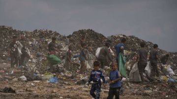 قطر.. حمد بن جاسم يذكر بغزة ودور اللجان التي شكلت من أجل وقف الحرب قطر.. حمد بن جاسم يذكر بغزة ودور اللجان التي شكلت من أجل وقف الحرب