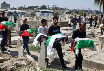إسرائيل تسعى إلى تدمير أي احتمال لقيام دولة فلسطينية مستقلة - رسالة مفتوحة في لوموند إسرائيل تسعى إلى تدمير أي احتمال لقيام دولة فلسطينية مستقلة - رسالة مفتوحة في لوموند