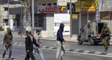 الاحتلال يعتقل 3 مواطنين ومستوطنون يستولون على جرار زراعي في برقا