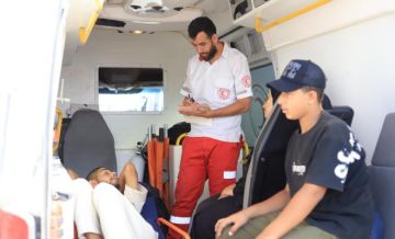 غزة - إجلاء 37 مريضا و41 مرافقا عبر معبر رفح غزة - إجلاء 37 مريضا و41 مرافقا عبر معبر رفح