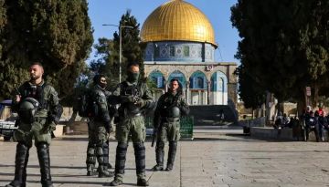 القدس الدولية تحذر من مخطط إسرائيلي لتقسيم المسجد الأقصى القدس الدولية تحذر من مخطط إسرائيلي لتقسيم المسجد الأقصى