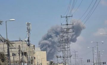 غزة - استشهاد طفل ومواطن وإصابة 7 آخرين في غارة جوية إسرائيلية غزة - استشهاد طفل ومواطن وإصابة 7 آخرين في غارة جوية إسرائيلية