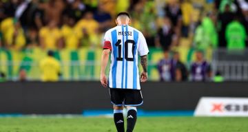 ميسي يعلن اعتزاله اللعب الدولي ميسي يعلن اعتزاله اللعب الدولي