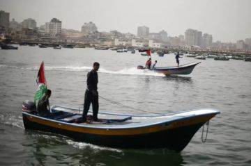 قطاع الصيد في غزة يواجه الانهيار.. ومطالب بخطة إنقاذ شاملة قطاع الصيد في غزة يواجه الانهيار.. ومطالب بخطة إنقاذ شاملة