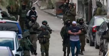 قوات الاحتلال تعتقل 17 فلسطينيا وتصيب 3 في الضفة الغربية قوات الاحتلال تعتقل 17 فلسطينيا وتصيب 3 في الضفة الغربية