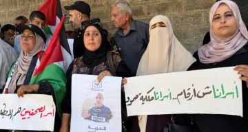 وقفة تضامنية بغزة تطالب بالإفراج الفوري عن الصحفيين الأسرى في سجون الاحتلال